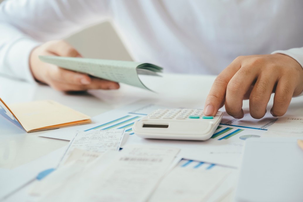 Will Negative Items Stay On My Credit Report Forever? Will Negative Items Stay On My Credit Report Forever?