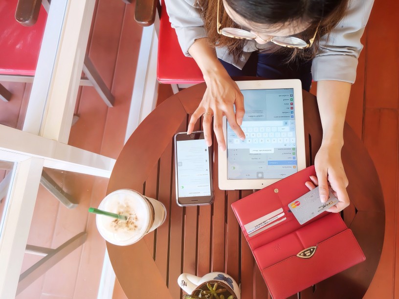 How To Be Responsible With Your Credit Card How To Be Responsible With Your Credit Card
