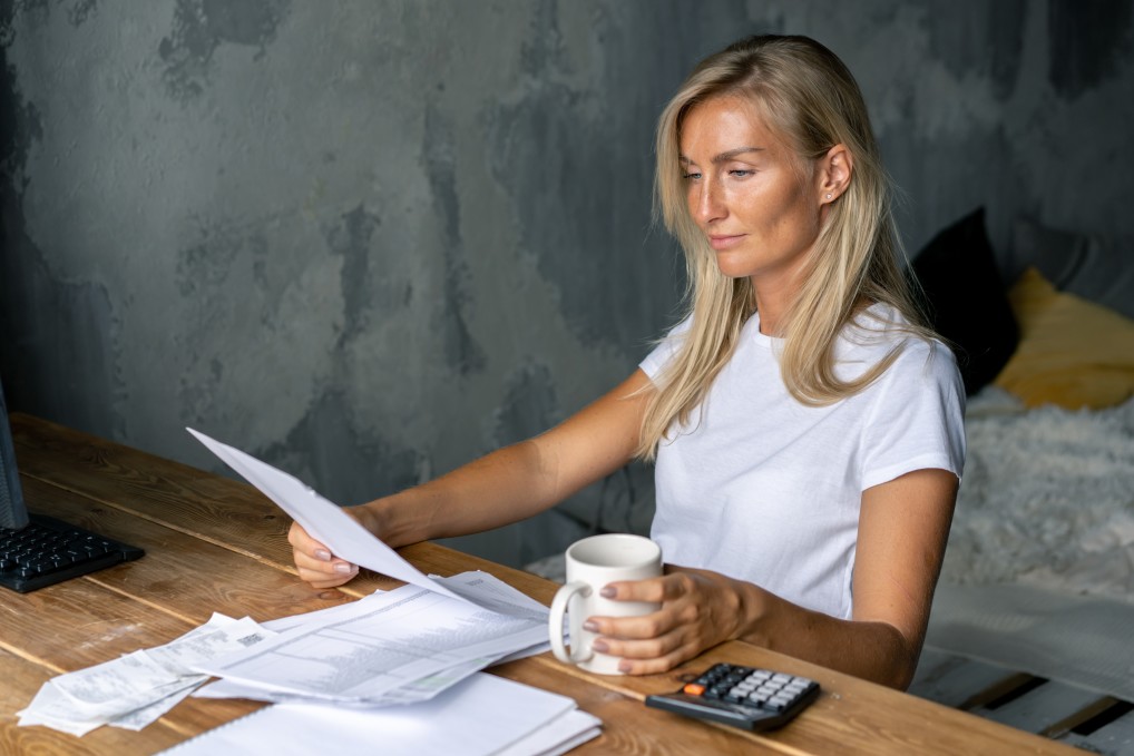 The Pros And Cons Of A Secured Credit Card The Pros And Cons Of A Secured Credit Card