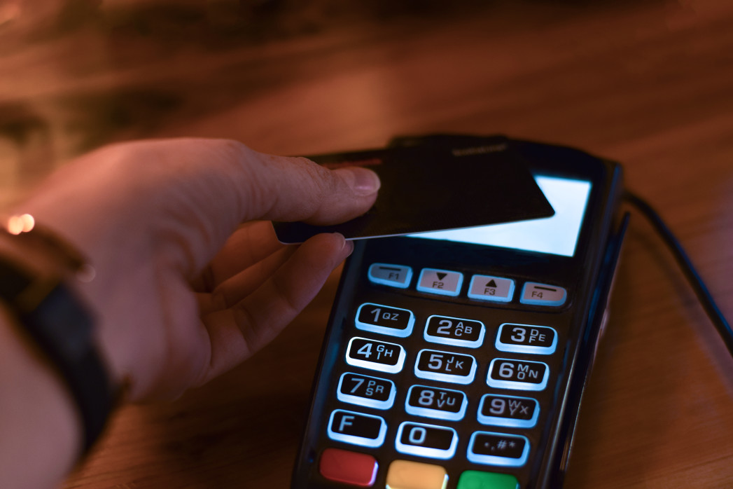 The Pros and Cons of Credit Card Refinancing The Pros and Cons of Credit Card Refinancing